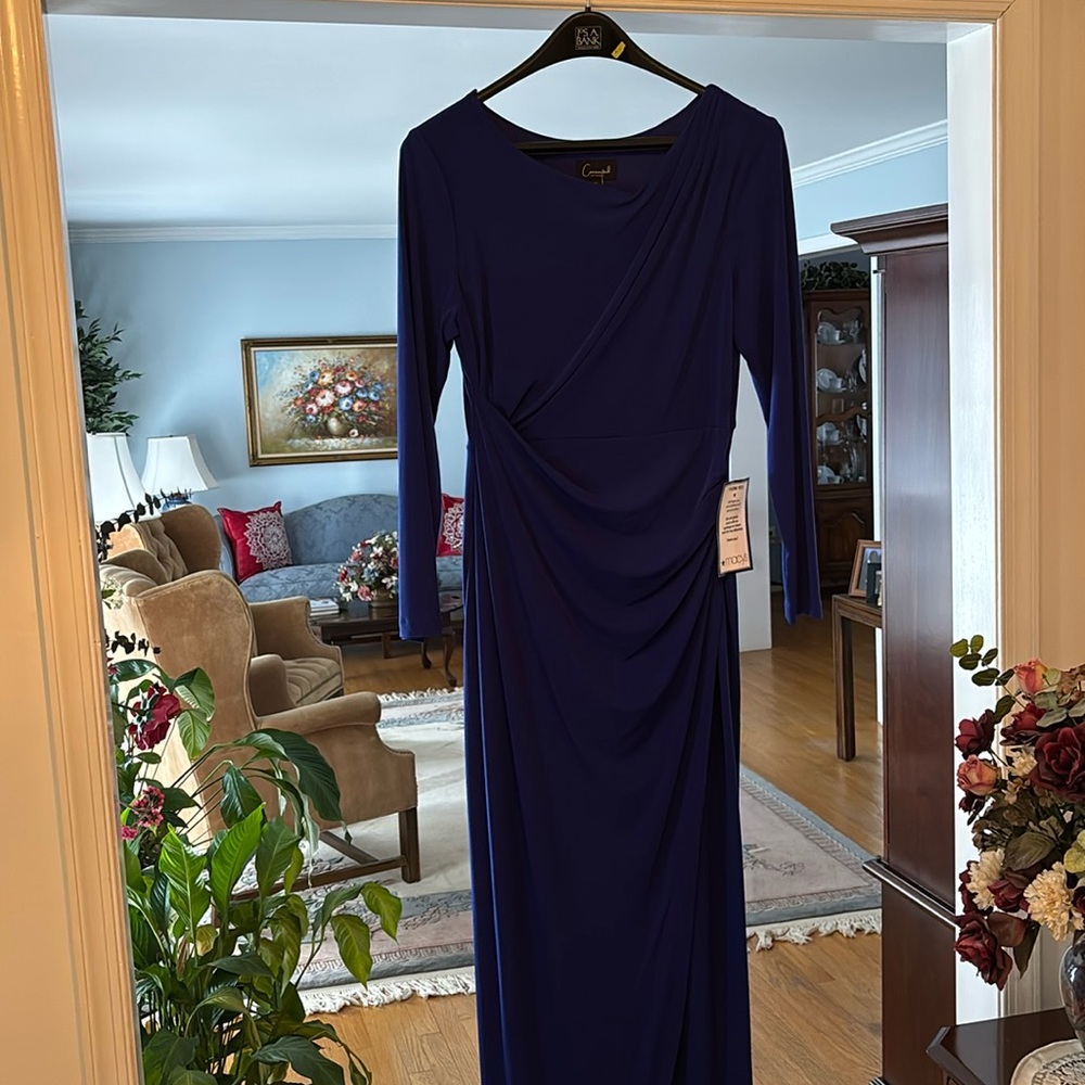 Royal blue gown! Fits beautifully, never worn.
NWT. Very comfortable! Size 14.
